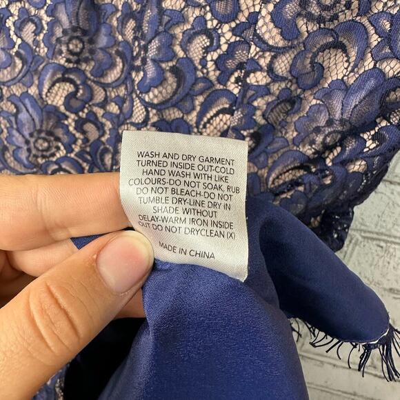 StyleStalker Dress Blue Lace Mini Party Cocktail Sleeveless Floral V Neck Navy S - Picture 11 of 12